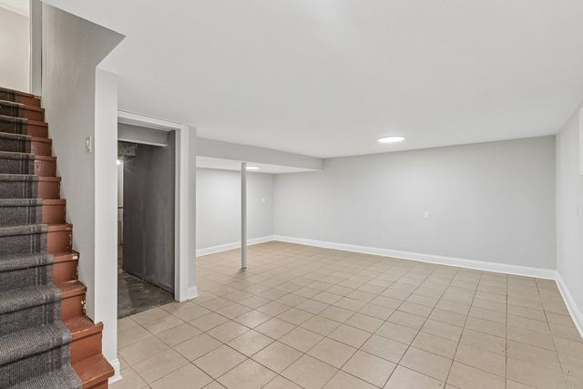 852 Colonial Drive E, Wheeling, IL 60090
