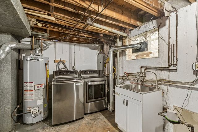852 Colonial Drive E, Wheeling, IL 60090