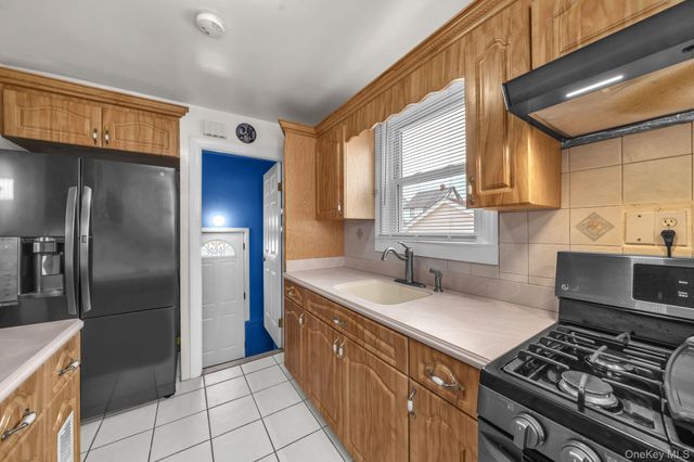 8978 219th Street, Queens Village, NY 11427