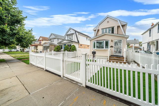 8978 219th Street, Queens Village, NY 11427