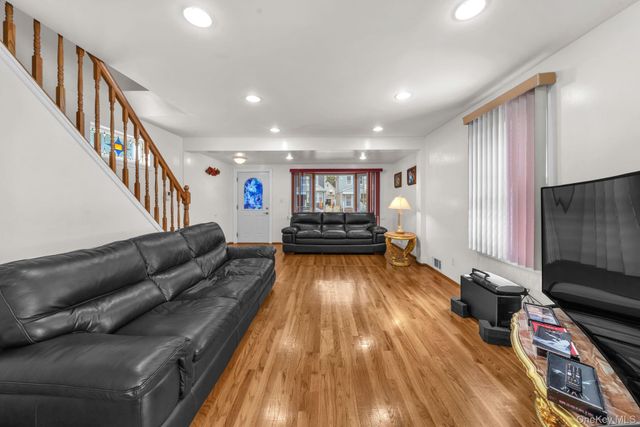 8978 219th Street, Queens Village, NY 11427
