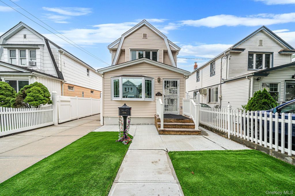 8978 219th Street, Queens Village, NY 11427