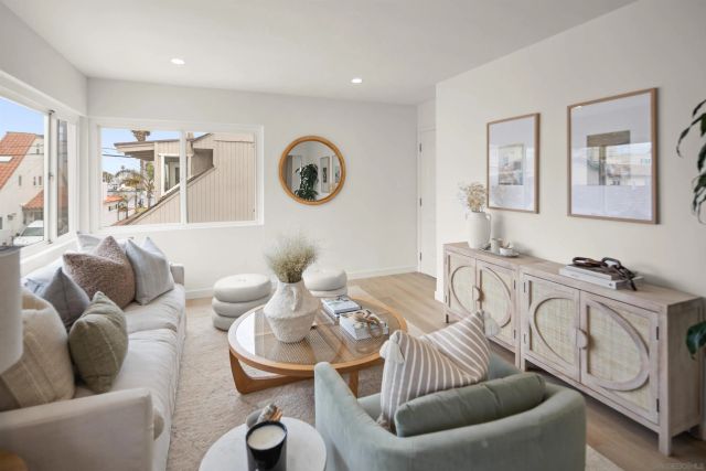 801-809 Liverpool Ct, San Diego, CA 92109