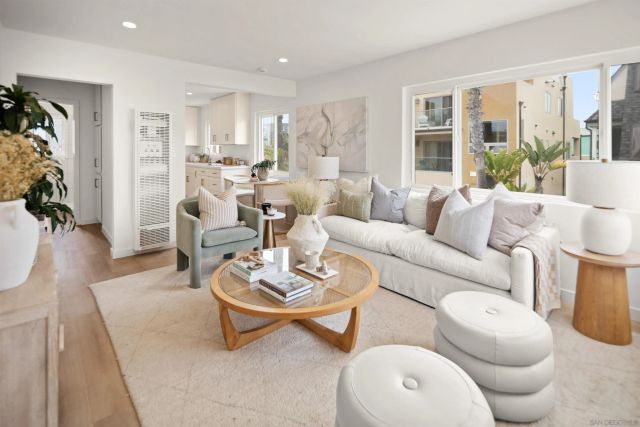 801-809 Liverpool Ct, San Diego, CA 92109