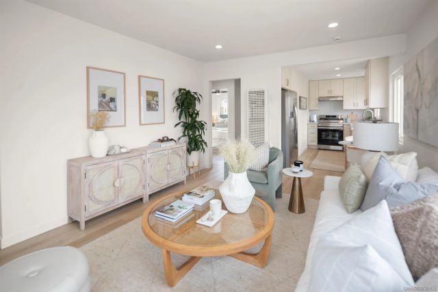 801-809 Liverpool Ct, San Diego, CA 92109