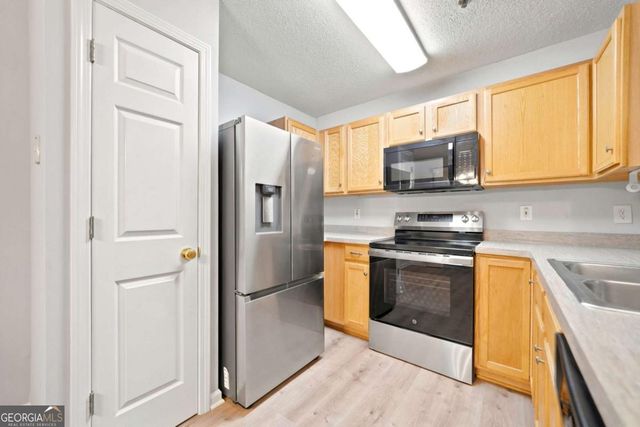 314 Cottonwood Creek Circle, Canton, GA 30114