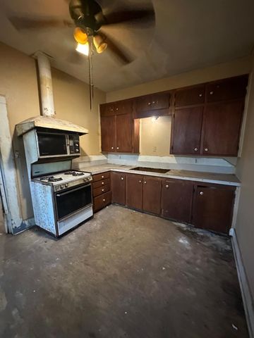 845 Saxe Street, Beaumont, TX 77705