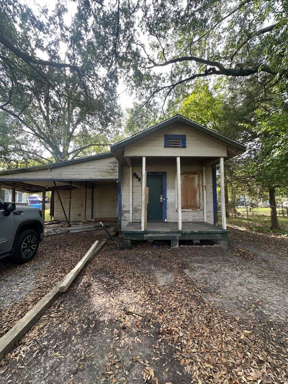 845 Saxe Street, Beaumont, TX 77705