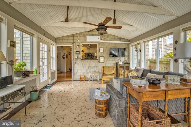 126 S COMMERCE ST, Centreville, MD 21617