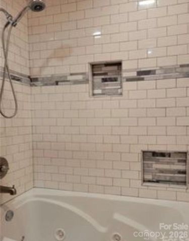 416 Edgewood Drive SW, Lenoir, NC 28645