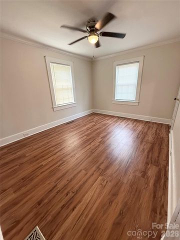 416 Edgewood Drive SW, Lenoir, NC 28645