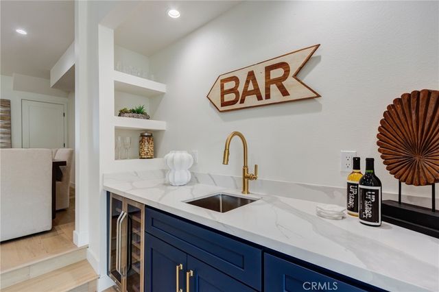 11919 Mayfield, Los Angeles, CA 90049