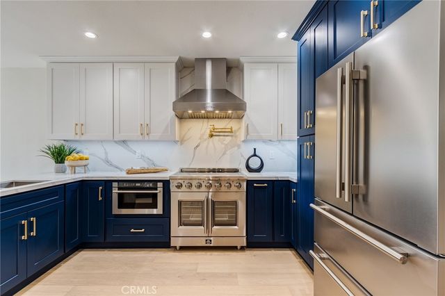 11919 Mayfield, Los Angeles, CA 90049