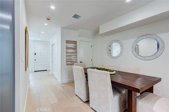 11919 Mayfield, Los Angeles, CA 90049