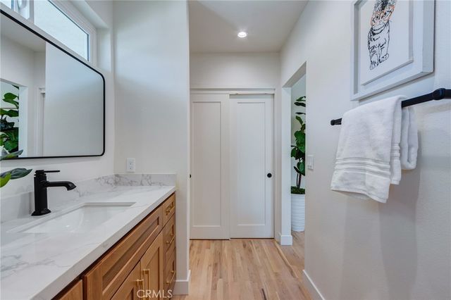 11919 Mayfield, Los Angeles, CA 90049