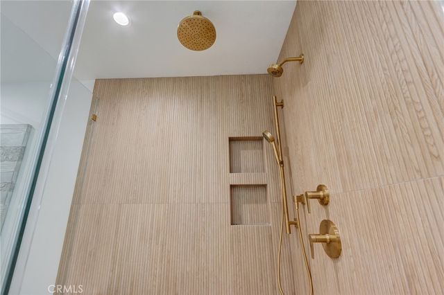 11919 Mayfield, Los Angeles, CA 90049