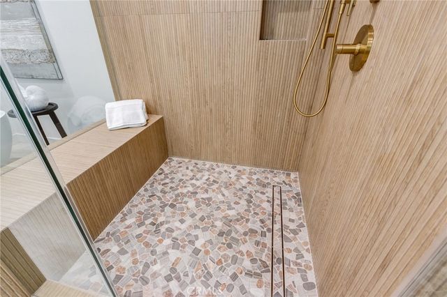 11919 Mayfield, Los Angeles, CA 90049