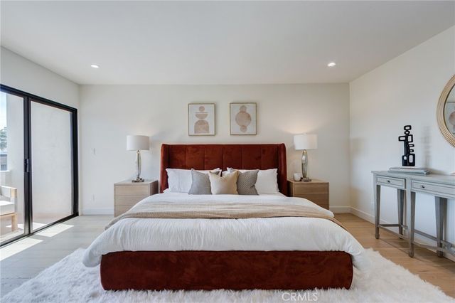 11919 Mayfield, Los Angeles, CA 90049