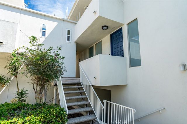 11919 Mayfield, Los Angeles, CA 90049