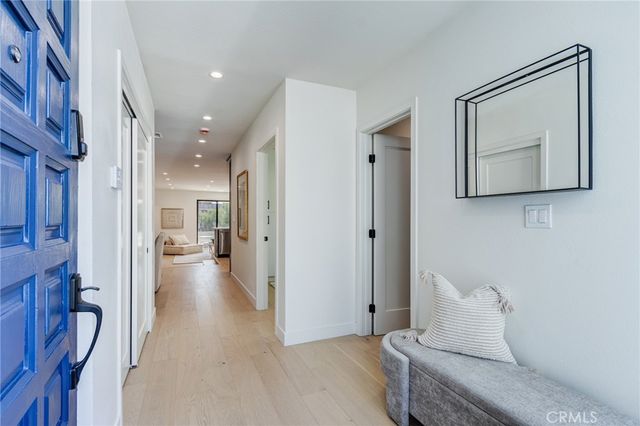 11919 Mayfield, Los Angeles, CA 90049