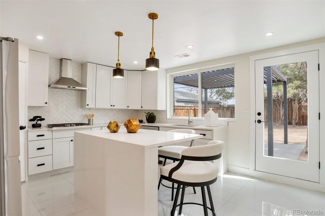 1130 S Harrison Street, Denver, CO 80210