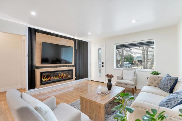 1130 S Harrison Street, Denver, CO 80210