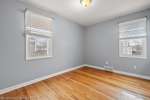 2435 Sunnyknoll Avenue, Berkley, MI 48072