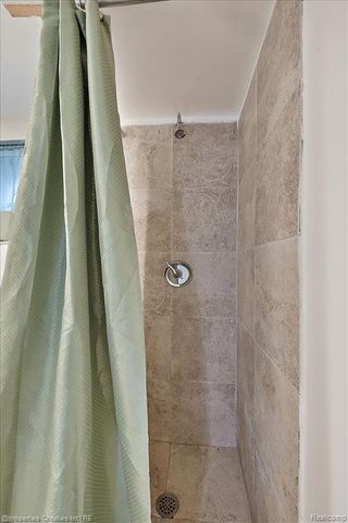 2435 Sunnyknoll Avenue, Berkley, MI 48072