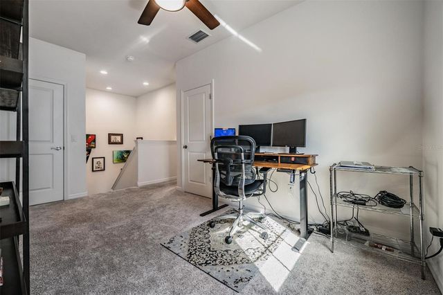 5607 HOMETOWN LANE, Lithia, FL 33547