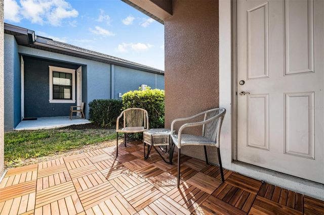 5607 HOMETOWN LANE, Lithia, FL 33547