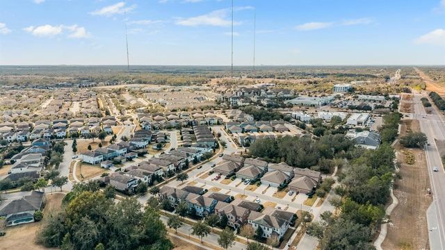 5607 HOMETOWN LANE, Lithia, FL 33547