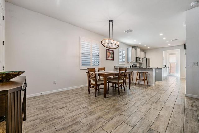 5607 HOMETOWN LANE, Lithia, FL 33547