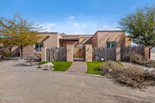 8680 Regal Mist Court, Las Cruces, NM 88011