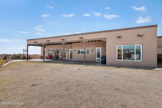 8680 Regal Mist Court, Las Cruces, NM 88011