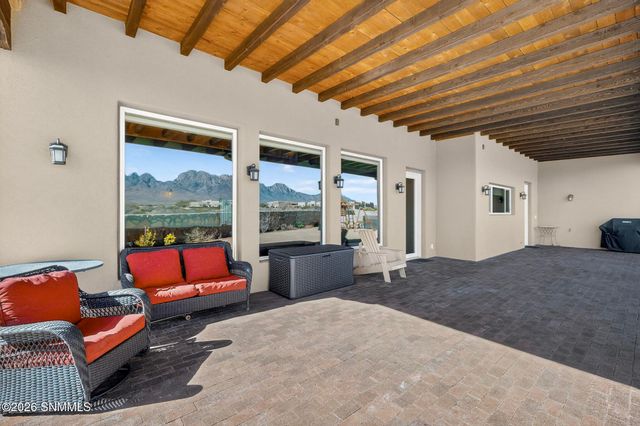 8680 Regal Mist Court, Las Cruces, NM 88011