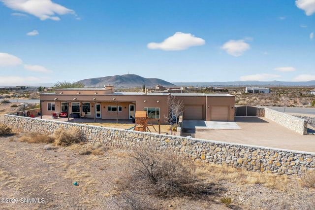 8680 Regal Mist Court, Las Cruces, NM 88011