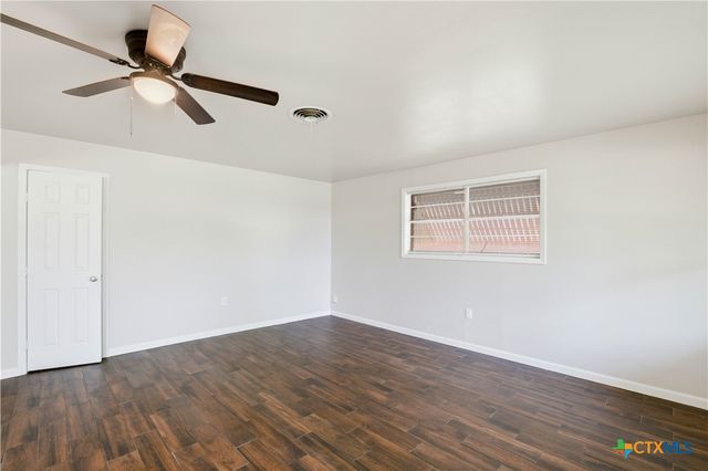 2105 S 51st Street, Temple, TX 76504