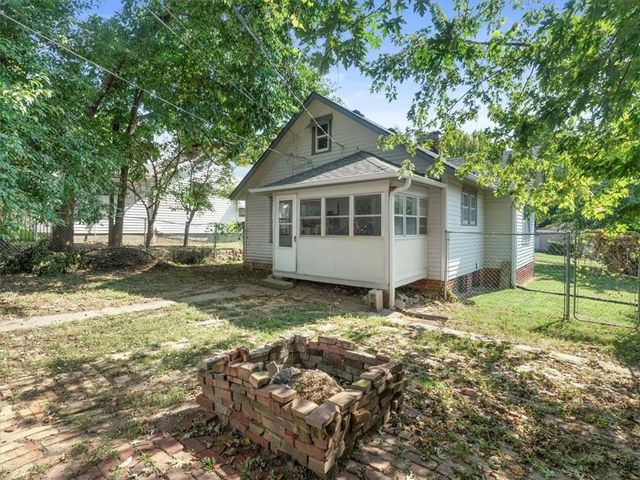 3019 Edmond Street, St Joseph, MO 64501