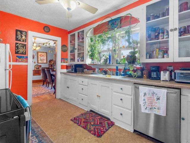 3019 Edmond Street, St Joseph, MO 64501