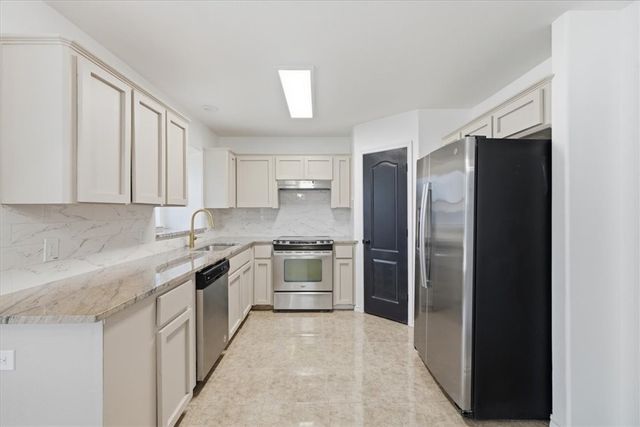 6817 Blue Skyway Dr, Corpus Christi, TX 78414