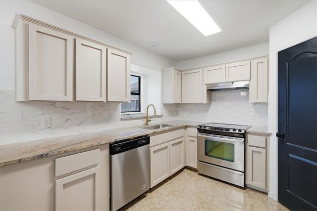 6817 Blue Skyway Dr, Corpus Christi, TX 78414