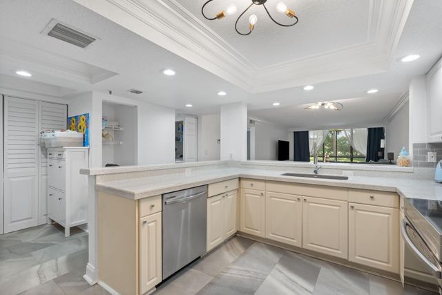 6562 Boca Del Mar Drive 124, Boca Raton, FL 33433
