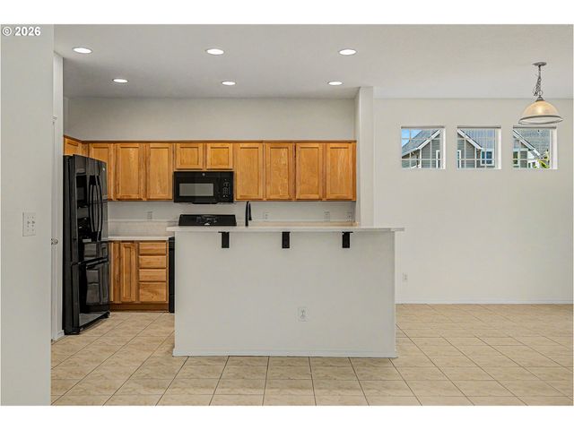 1037 Sw 18TH Way, Troutdale, OR 97060