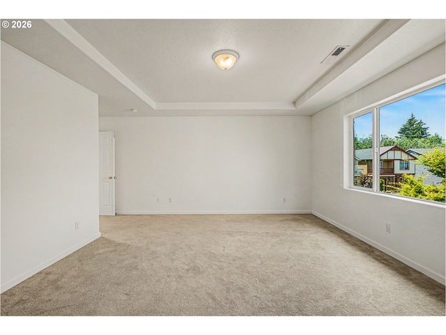 1037 Sw 18TH Way, Troutdale, OR 97060