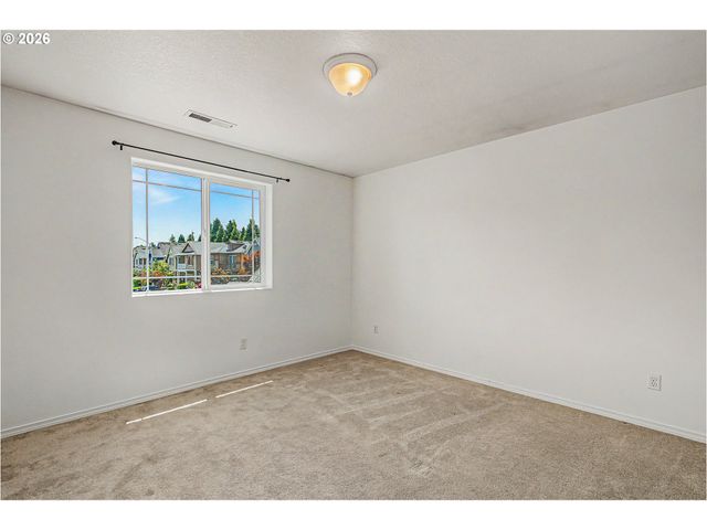 1037 Sw 18TH Way, Troutdale, OR 97060