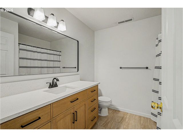 1037 Sw 18TH Way, Troutdale, OR 97060