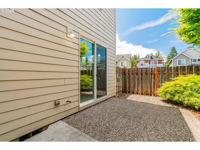 1037 Sw 18TH Way, Troutdale, OR 97060