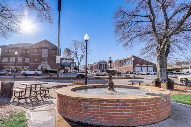 324 Sutallee Place, White, GA 30184