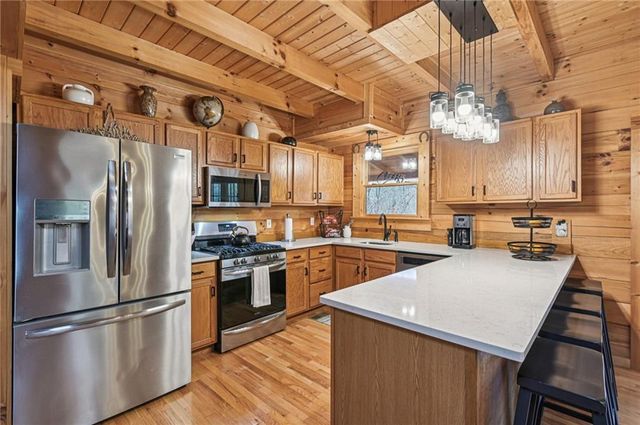 324 Sutallee Place, White, GA 30184