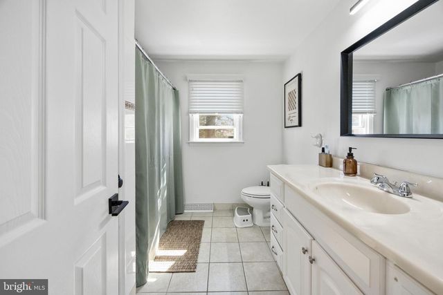 500 TEAROSE LN, Cherry Hill, NJ 08003